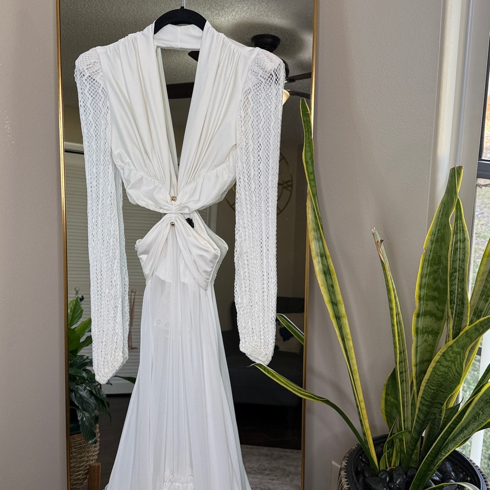 PATBO Plunge Lace Sleeve Maxi Dress in White NWOT - Picture 7 of 11